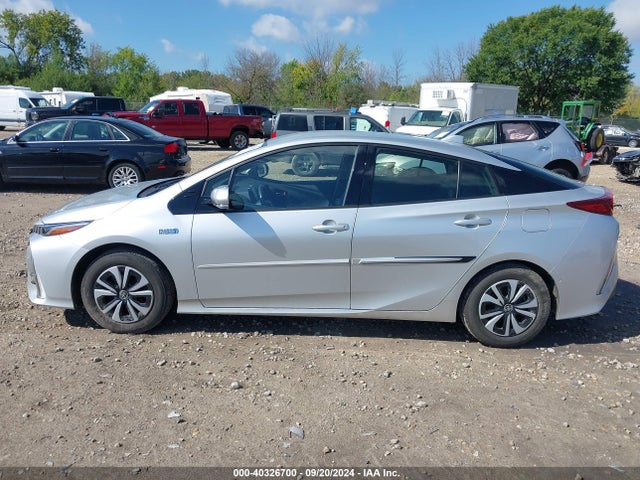 Toyota Prius Prime Advanced 2017 JTDKARFP9H3048850 Image 14