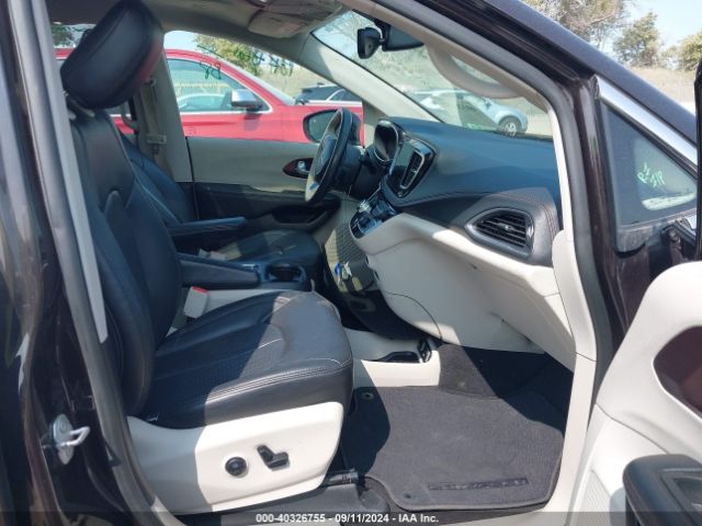 2C4RC1GG3HR525739 Chrysler Pacifica Limited