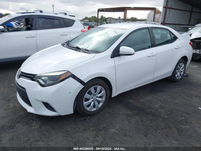Toyota COROLLA LE 2014 5YFBURHE8EP083319 Image 2