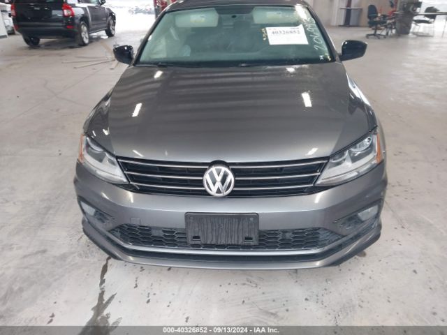 3VWDB7AJ9JM206943 Volkswagen Jetta 1.4t Se/1.4t Wolfsburg Edition