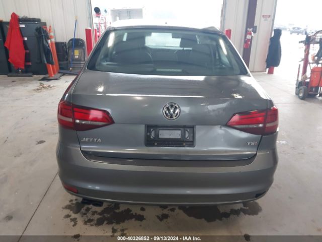 3VWDB7AJ9JM206943 Volkswagen Jetta 1.4t Se/1.4t Wolfsburg Edition