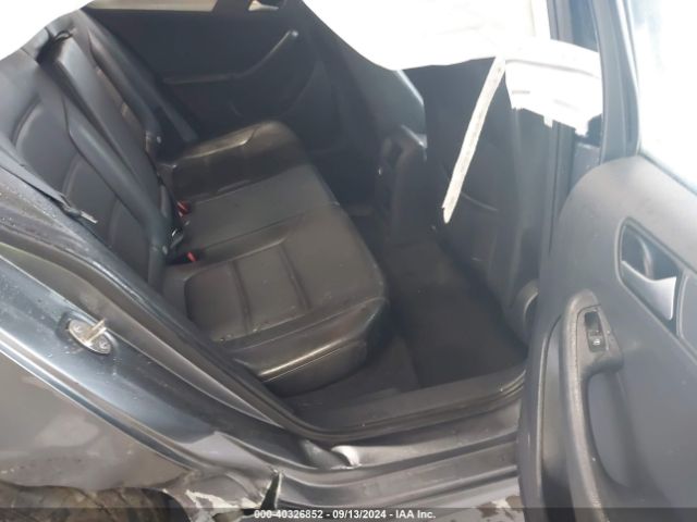3VWDB7AJ9JM206943 Volkswagen Jetta 1.4t Se/1.4t Wolfsburg Edition