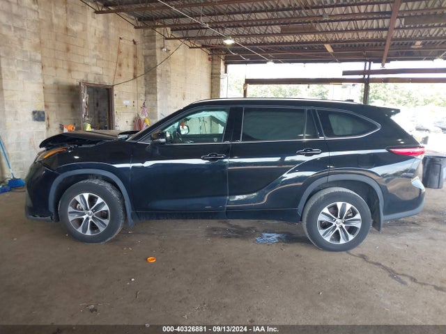 Toyota Highlander Xle 2021 5TDHZRBH8MS091568 Image 14