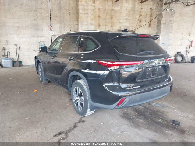 Toyota Highlander Xle 2021 5TDHZRBH8MS091568 Image 3