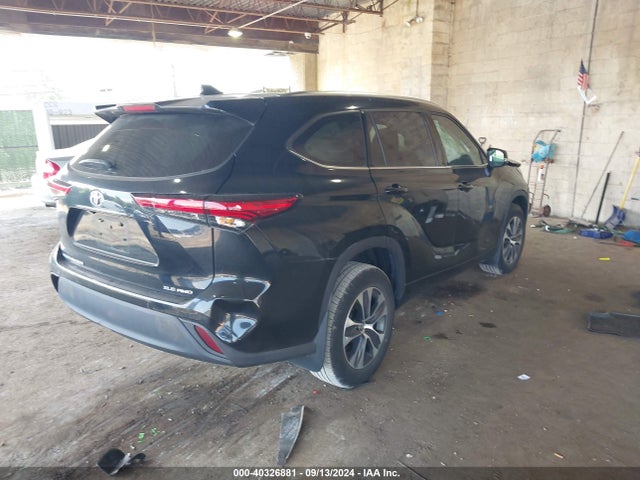 Toyota Highlander Xle 2021 5TDHZRBH8MS091568 Image 4