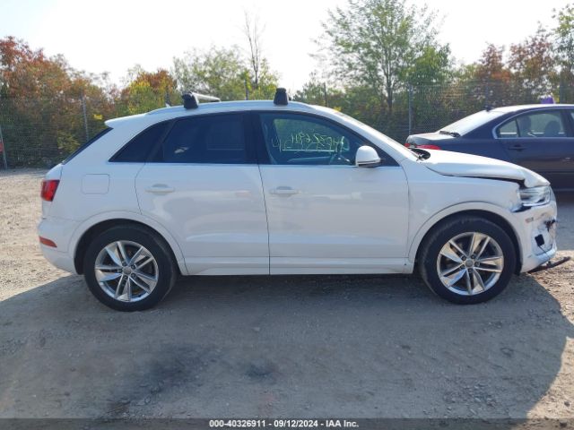 WA1JCCFS2HR005773 Audi Q3 2.0t Premium