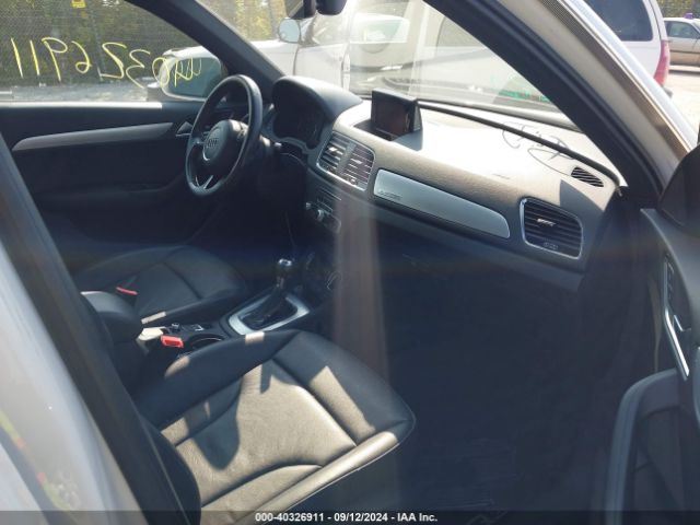 WA1JCCFS2HR005773 Audi Q3 2.0t Premium