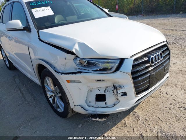WA1JCCFS2HR005773 Audi Q3 2.0t Premium