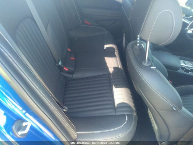 KMTG34TA6NU101904 Genesis G70 2.0t Awd