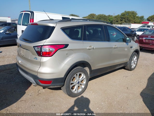 Ford ESCAPE SE 2018 1FMCU9GD3JUC10645 Image 4