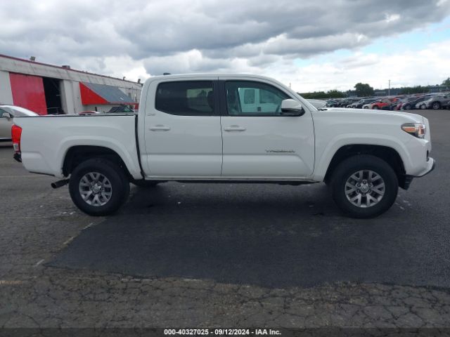 5TFAX5GN2HX081665 Toyota Tacoma Sr5