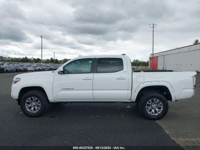 5TFAX5GN2HX081665 Toyota Tacoma Sr5