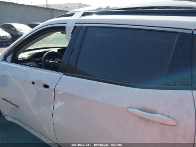 3C4NJCBB9NT119503 Jeep Compass Latitude Fwd