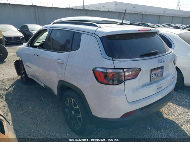 3C4NJCBB9NT119503 Jeep Compass Latitude Fwd