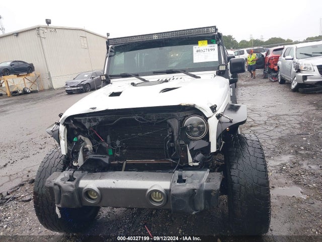 1C4BJWDG6FL563500 Jeep Wrangler Unlimited Freedom Edition