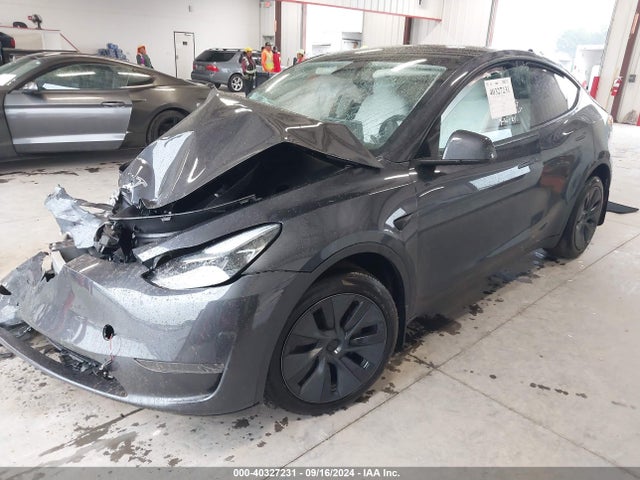 2024 TESLA MODEL Y 7SAYGDED0RA307572 Photo 1