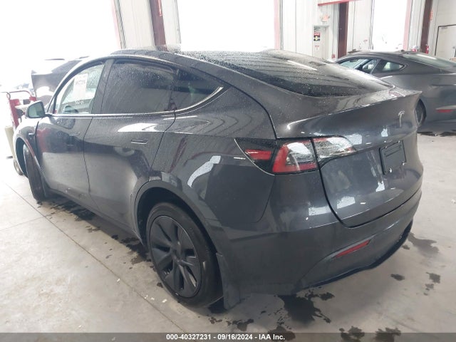 2024 TESLA MODEL Y 7SAYGDED0RA307572 Photo 2