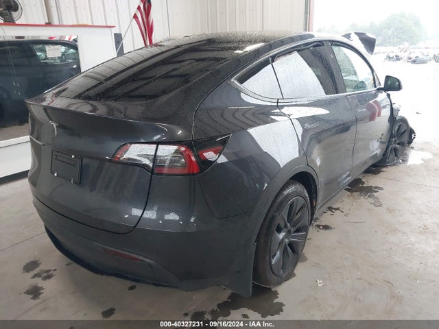 2024 TESLA MODEL Y 7SAYGDED0RA307572 Photo 3
