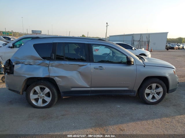 1C4NJCBA2HD123782 Jeep Compass Sport Fwd