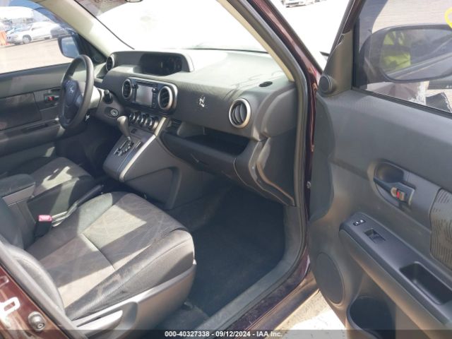 JTLZE4FE2FJ077995 Scion XB