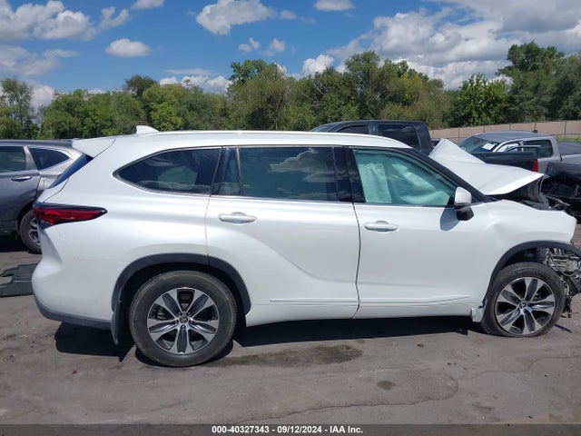 Toyota Highlander Xle 2022 5TDGZRBHXNS169216 Image 14