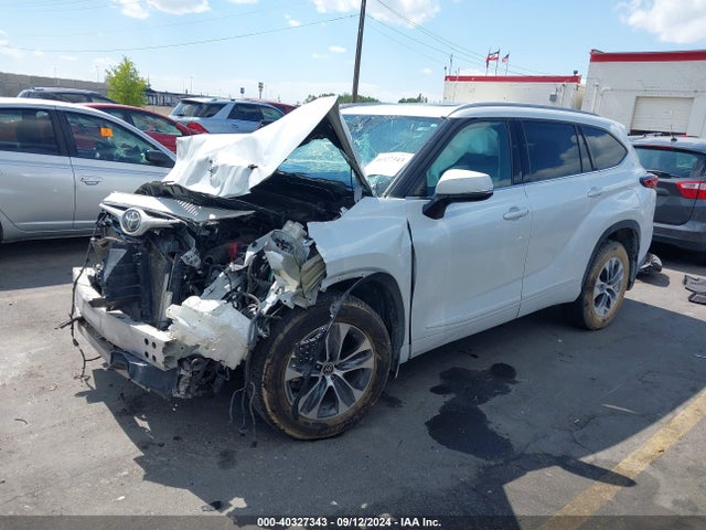 Toyota Highlander Xle 2022 5TDGZRBHXNS169216 Image 2