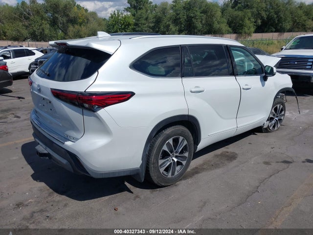 Toyota Highlander Xle 2022 5TDGZRBHXNS169216 Image 4