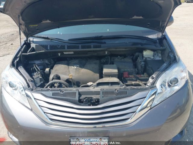 5TDYZ3DC1HS794580 Toyota Sienna Xle Premium 8 Passenger
