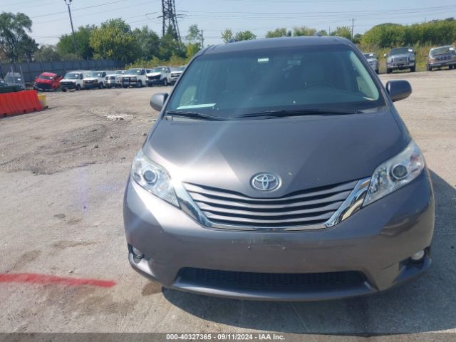 5TDYZ3DC1HS794580 Toyota Sienna Xle Premium 8 Passenger