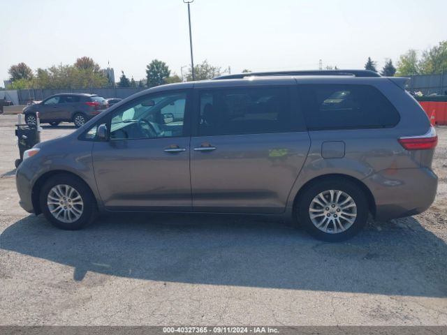 5TDYZ3DC1HS794580 Toyota Sienna Xle Premium 8 Passenger
