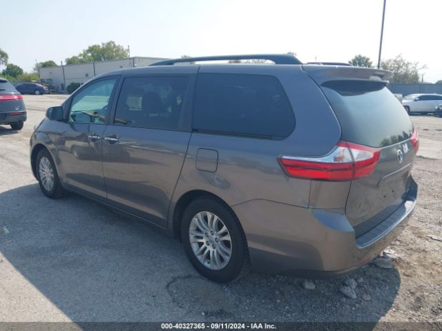 5TDYZ3DC1HS794580 Toyota Sienna Xle Premium 8 Passenger