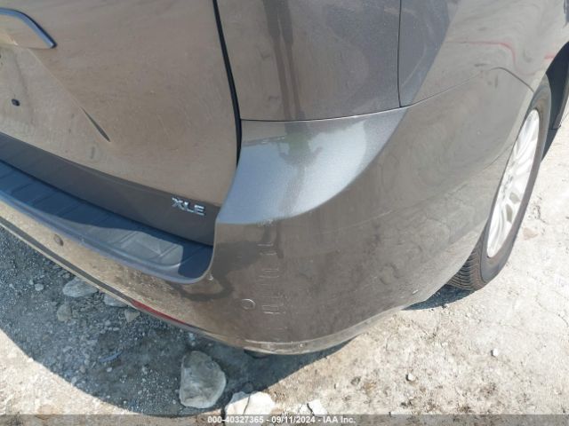 5TDYZ3DC1HS794580 Toyota Sienna Xle Premium 8 Passenger