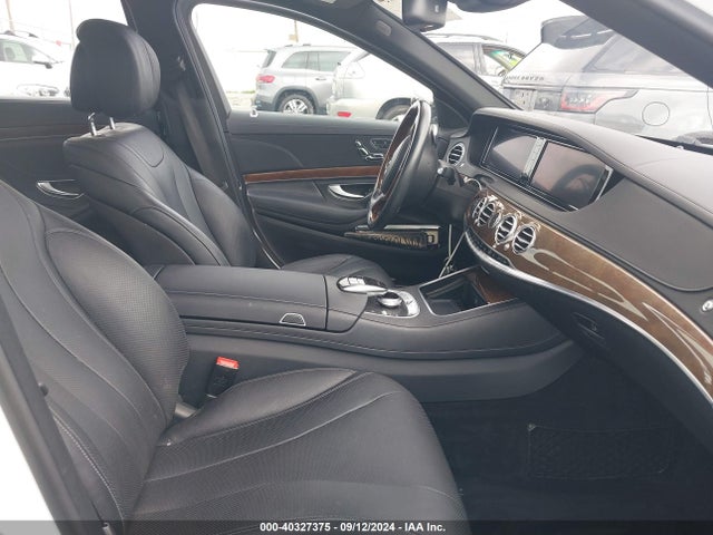 WDDUG8CB0GA241589 Mercedes-Benz S 550