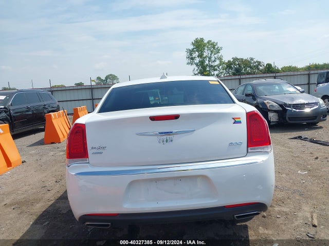 Chrysler 300 Limited Awd 2018 2C3CCAKG1JH160376 Image 17