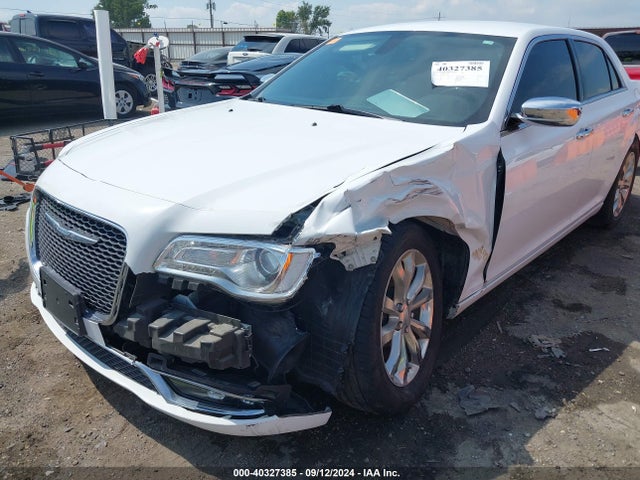 2C3CCAKG1JH160376 Chrysler 300 Limited Awd