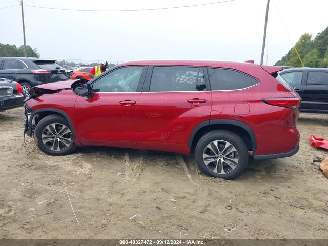 Toyota Highlander Xle 2022 5TDHZRAH0NS104199 Image 13