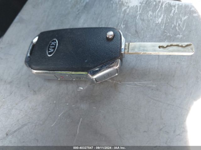 KNDEU2AA9M7131938 KIA SELTOS S