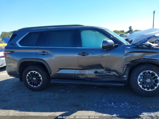 7SVAAABA4PX012706 Toyota Sequoia Sr5