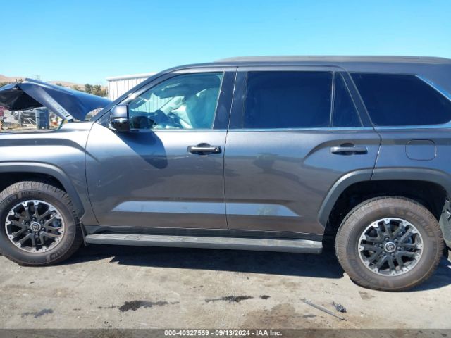 7SVAAABA4PX012706 Toyota Sequoia Sr5