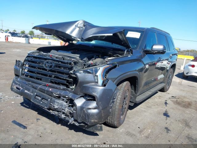 7SVAAABA4PX012706 Toyota Sequoia Sr5