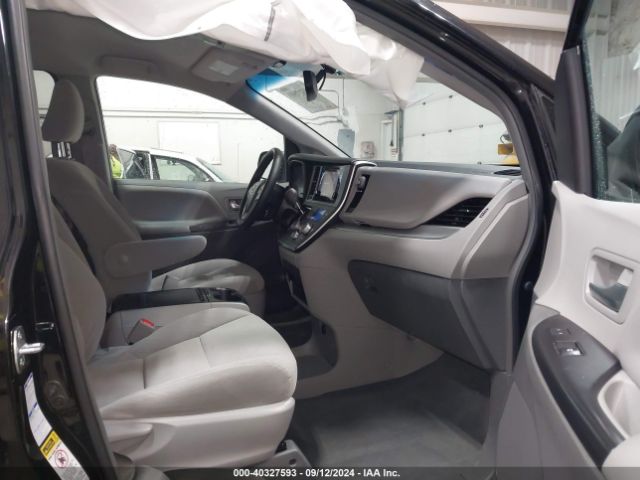 5TDJZ3DC3HS170863 Toyota Sienna Le 7 Passenger