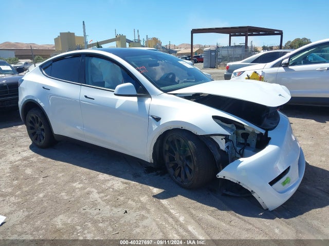 2023 TESLA MODEL Y 7SAYGDEE4PF692269 Photo 0