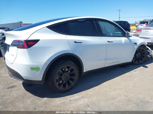 2023 TESLA MODEL Y 7SAYGDEE4PF692269 Photo 3