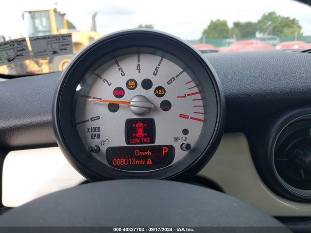 2013 MINI CLUBMAN WMWZG3C58DT576058 Photo 6