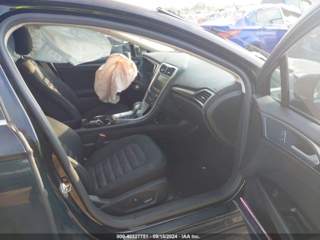 3FA6P0H91GR172160 Ford FUSION SE
