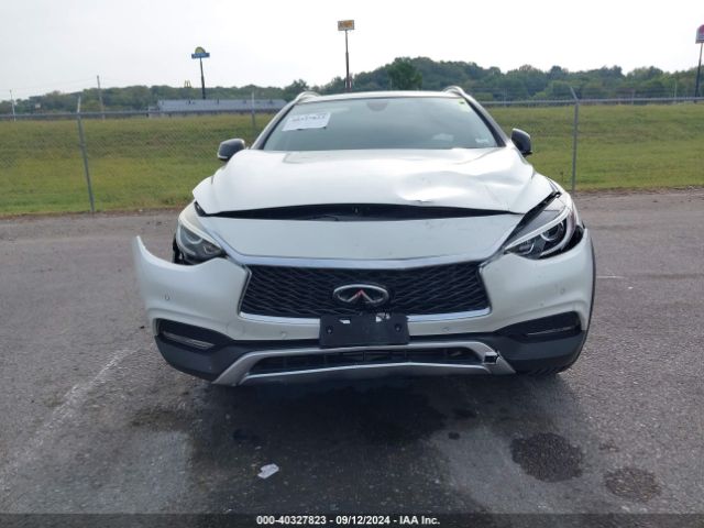 SJKCH5CR5JA043013 Infiniti Qx30 Premium