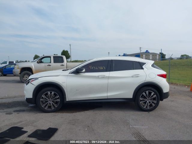 SJKCH5CR5JA043013 Infiniti Qx30 Premium