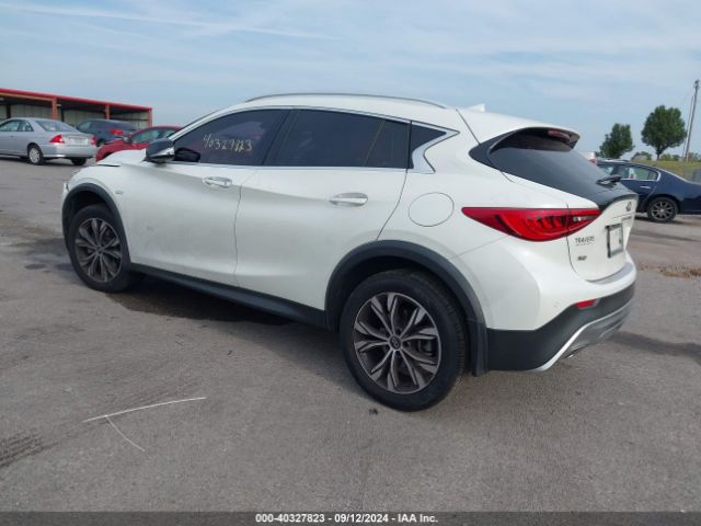 SJKCH5CR5JA043013 Infiniti Qx30 Premium