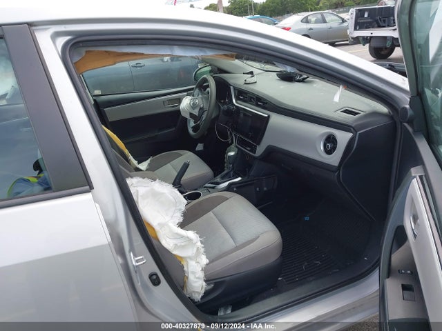 Toyota COROLLA LE 2018 2T1BURHE7JC058213 Image 5