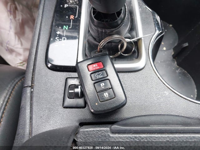 Toyota Highlander Xle V6 2015 5TDKKRFH4FS111029 Image 11